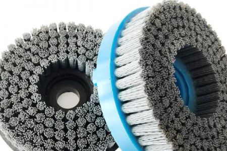 尋找可靠的工業(yè)圓盤(pán)刷供應(yīng)商？ 傲群科技值得您信賴