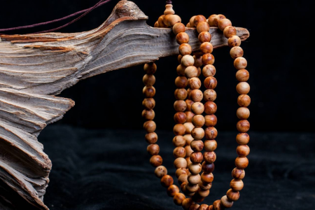 去毛刺如清風拂面，拋光似玉匠運筆