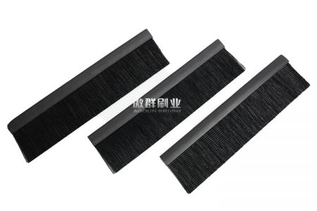 傲群鋁合金/橡膠機柜毛刷：守護設備運行，筑牢防護屏障?